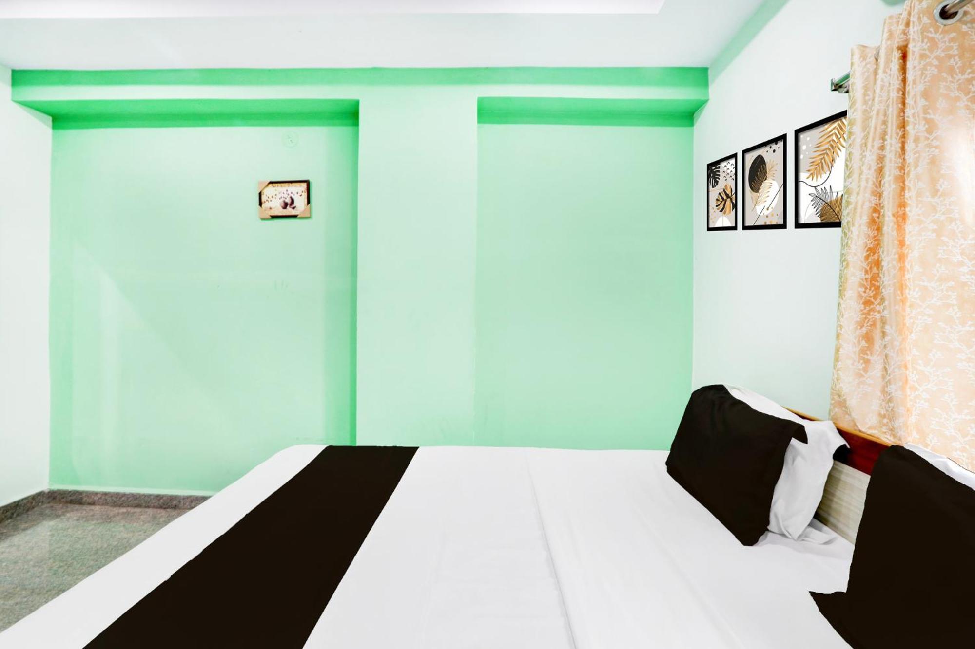 Hotel O Anoos Minarva Hyderabad Exterior photo