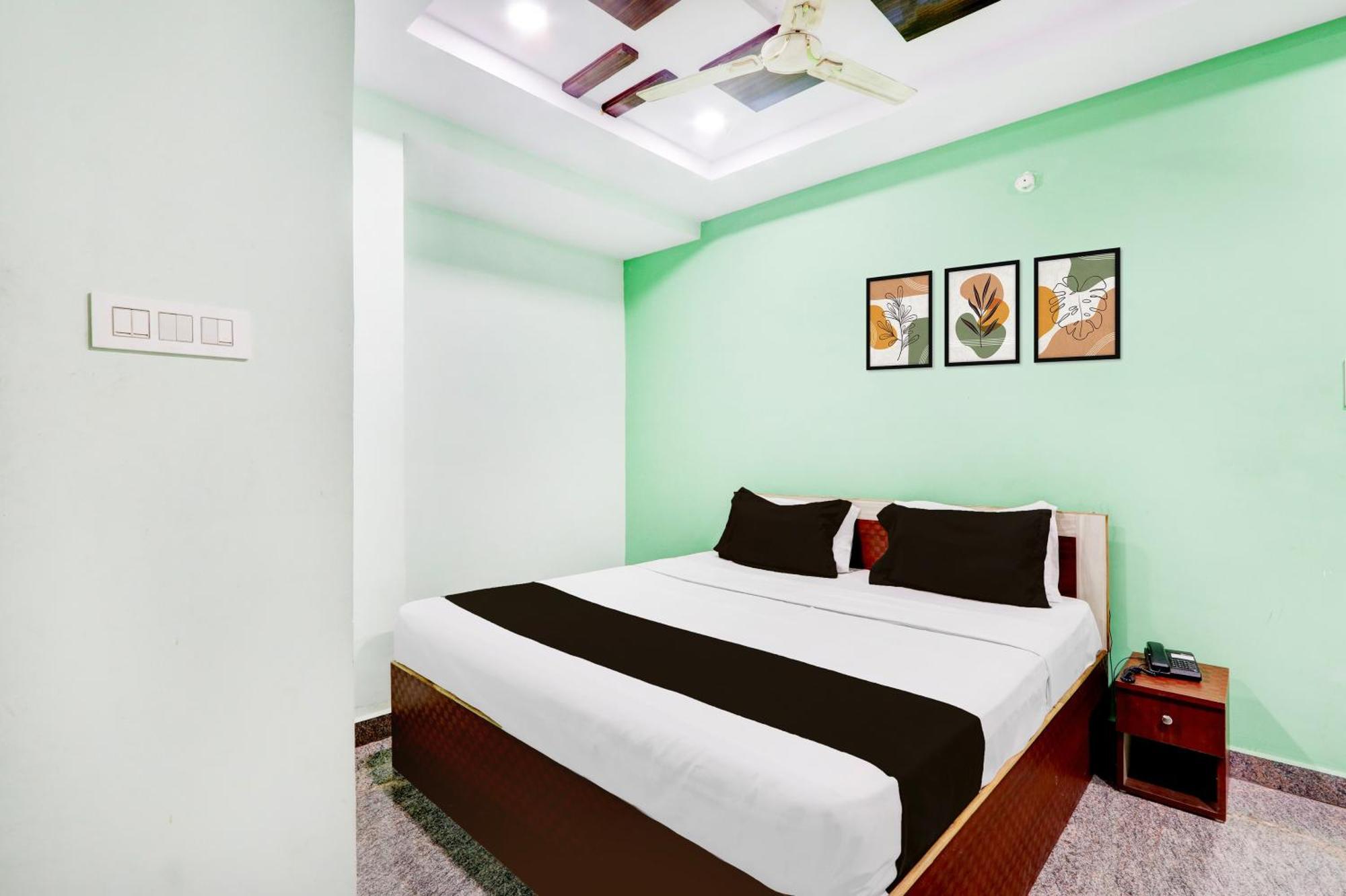 Hotel O Anoos Minarva Hyderabad Exterior photo